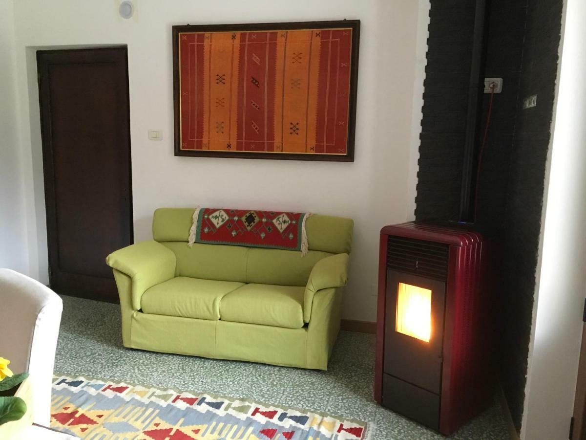 Bed and Breakfast Bb Andre' Vara Superiore Zewnętrze zdjęcie
